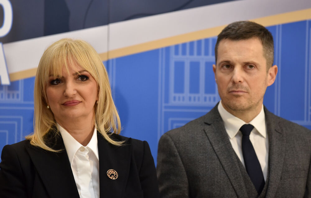 <p>"Svaki atak na njih je napad na nas same", kazao je gradonačelnik Podgorice</p>