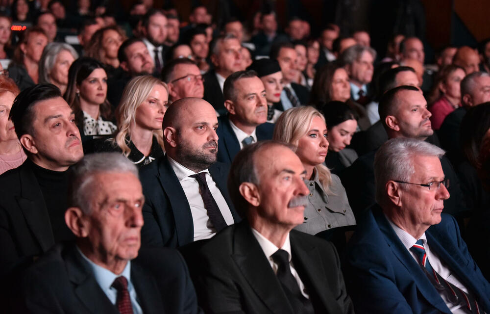 <p>"Svaki atak na njih je napad na nas same", kazao je gradonačelnik Podgorice</p>