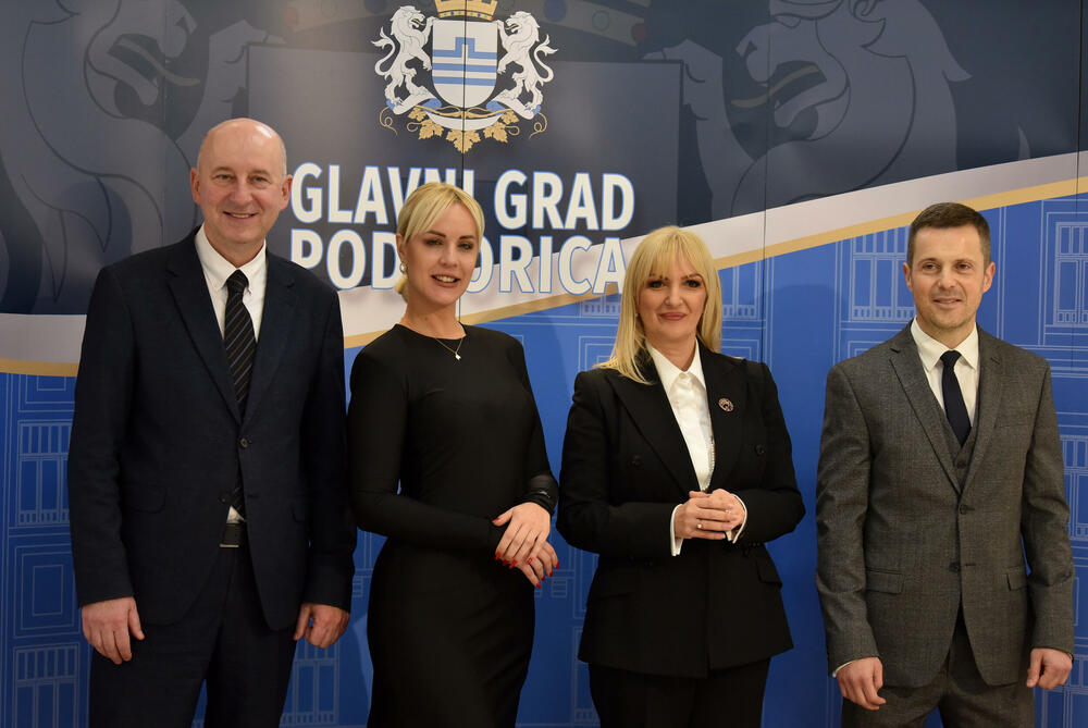 <p>"Svaki atak na njih je napad na nas same", kazao je gradonačelnik Podgorice</p>