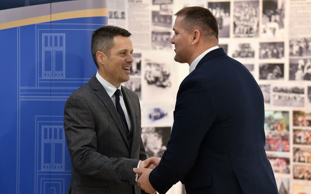 <p>"Svaki atak na njih je napad na nas same", kazao je gradonačelnik Podgorice</p>