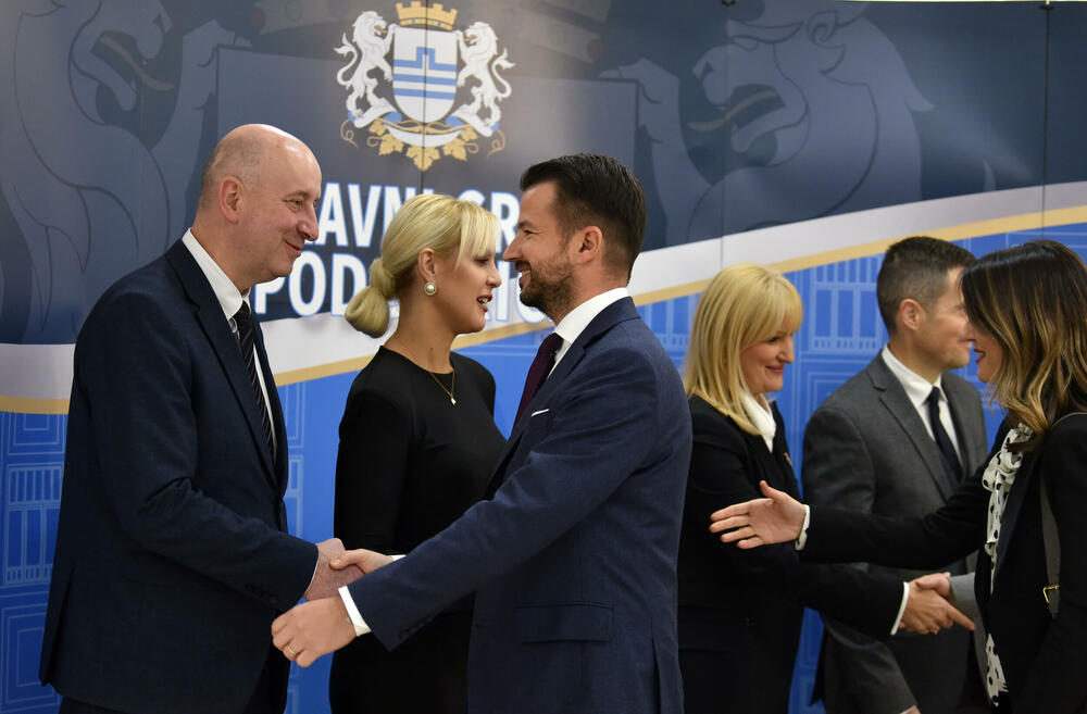 <p>"Svaki atak na njih je napad na nas same", kazao je gradonačelnik Podgorice</p>