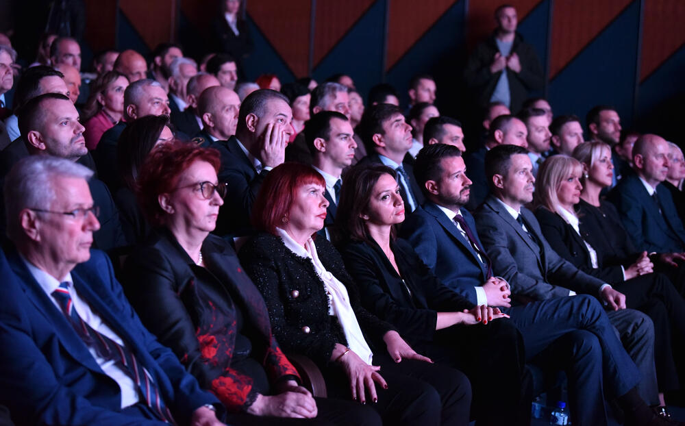 <p>"Svaki atak na njih je napad na nas same", kazao je gradonačelnik Podgorice</p>