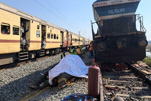 Indija: Voz udario u krdo slonova, sedam stradalo, jedan povrijeđen