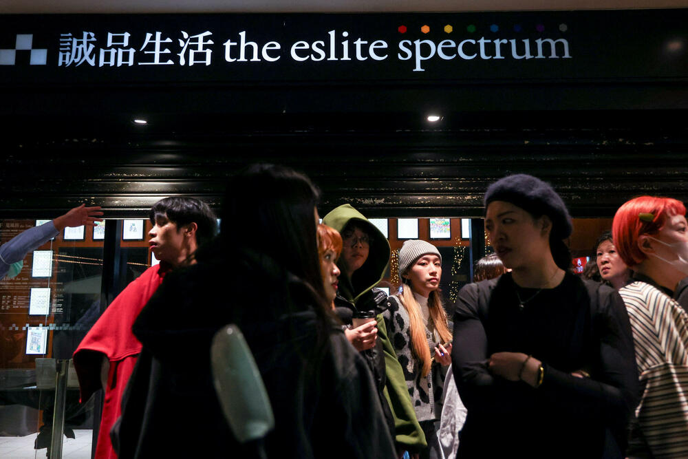 <p>U napadu je povrijeđeno 11 osoba, od kojih su dvije smještene na intenzivnu njegu, saopštilo je Ministarstvo zdravlja</p>