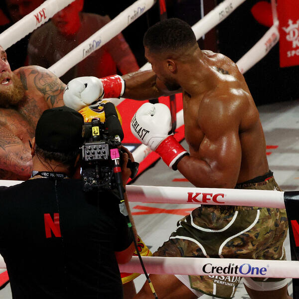 Džošua nokautirao Pola i slomio mu vilicu