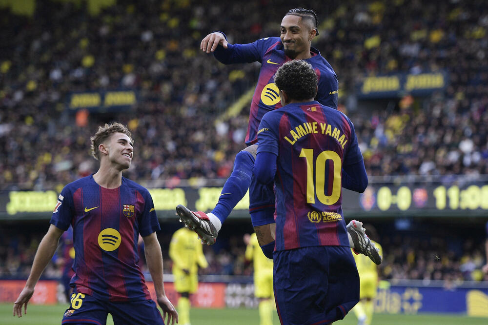 Rafinja proslavlja gol sa Lopesom i Jamalom, Foto: Reuters