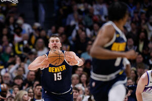 Jokićev tripl-dabl broj 178, Gildžes-Aleksander 100. put do 20+...