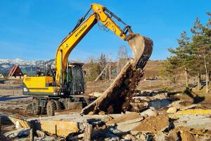 Nastavlja se uklanjanje nelegalnih objekata na Žabljaku, u...