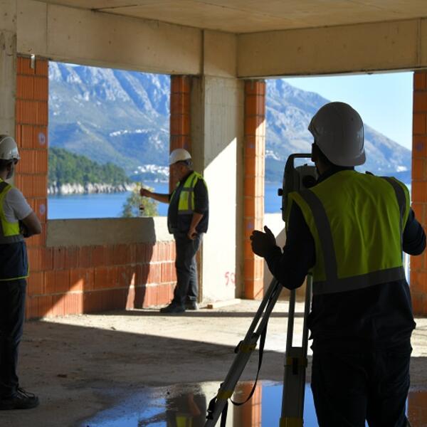 Riviera Montenegro Swiss&ocirc;tel: gradnja bez kompromisa i projekat...