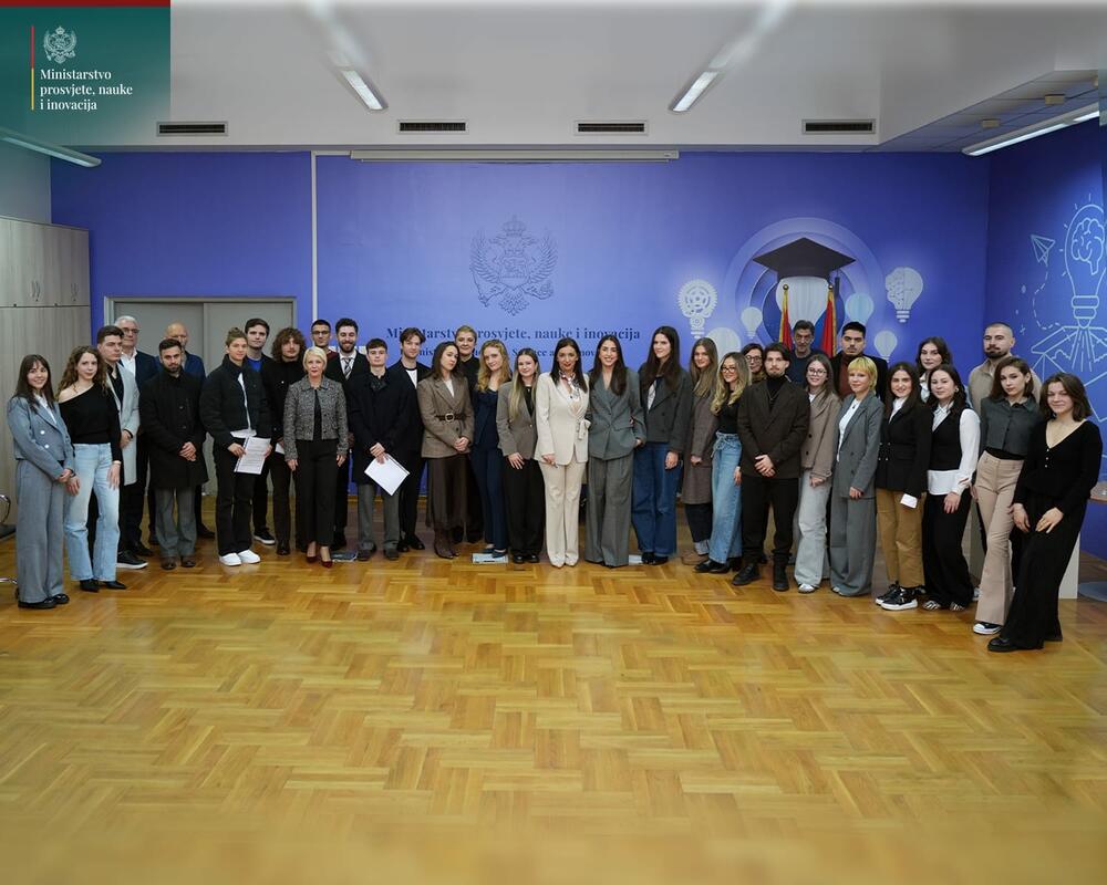 Stipendije do 25 hiljada eura za najbolje studente u inostranstvu