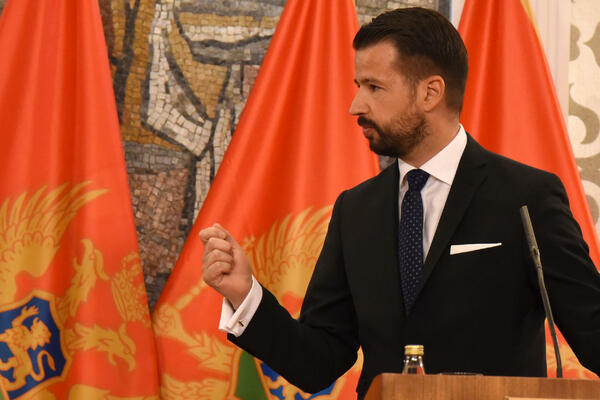 Dio vlasti za referendum, iz opozicije kažu da su za otvorene...