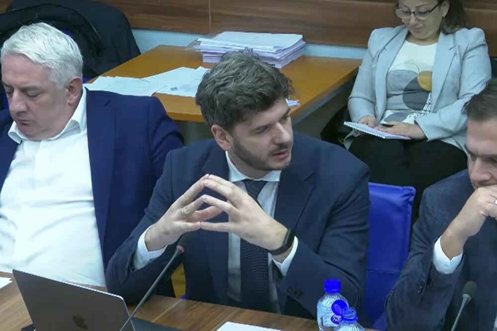 Sa jučerašnje sjednice Odbora za politički sistem: Vučurović, Čarapić i Dragović, Foto: Skupština/Printscreen