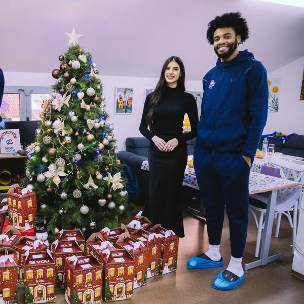 Nikolić, Morgan i Andrea obradovali korisnike Dnevnog centra