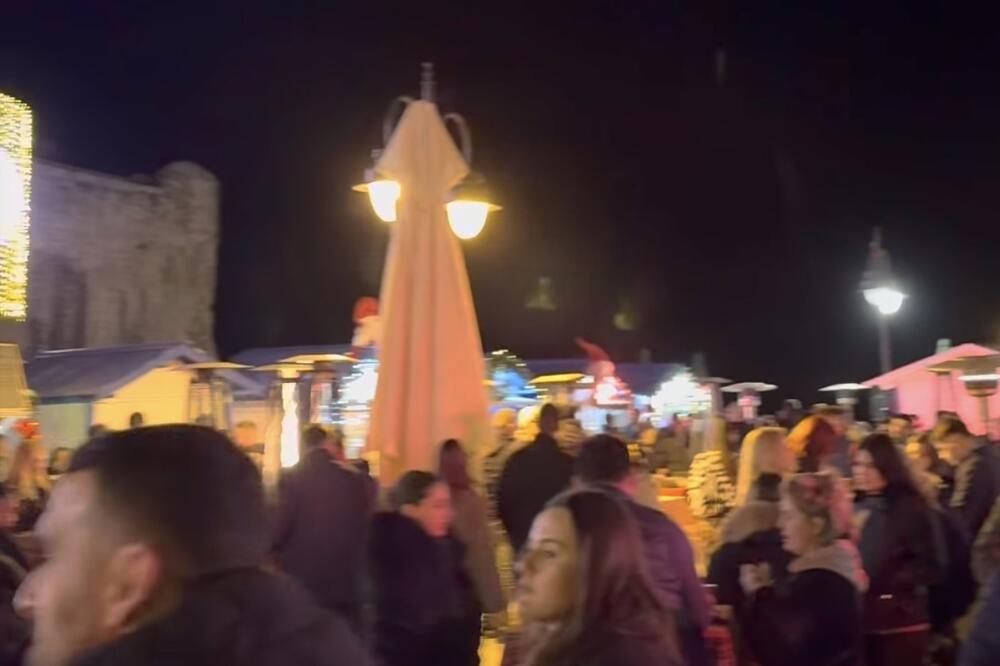 Božićni bazar u Budvi, Foto: Vuk Lajović