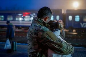 'Nema vremena za suze': Ukrajinke 'ljubavnim vozom' idu na front...