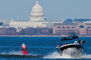 Deda Mraz na vodi, molitve i selfiji: katolički vjernici dočekali...