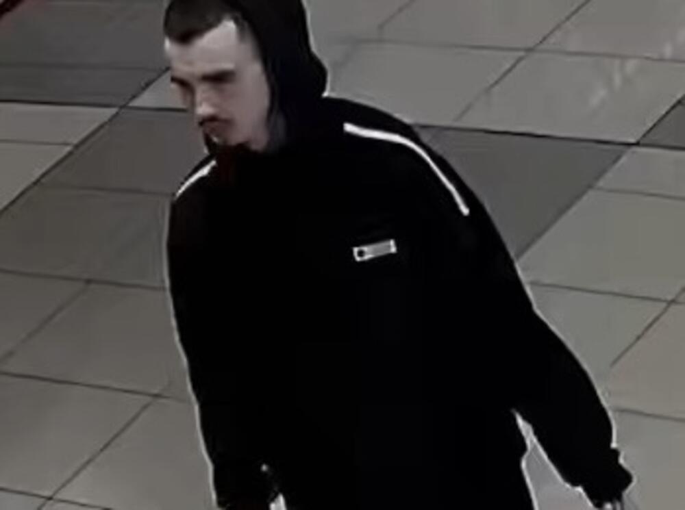 <p>"Pozivamo građane i medije, kako domaće, tako i one iz regiona da, ukoliko prepoznaju lice sa fotografija, informaciju o njegovom identitetu podijele odnosno prijave najbližoj policijskoj stanici, pozivom na broj 122 ili anonimno na broj 19969", navodi se u saopštenju policije</p>