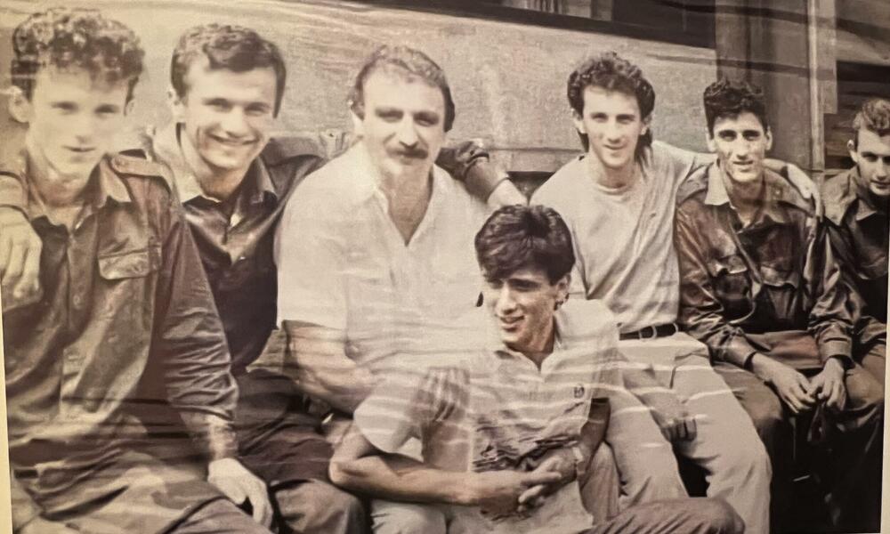 Plavo-bijela vojska: Brnović, Savićević, Branko Bulatović, Dragoljub Brnović, Željko Janović, Saša Petrović i Dragoje Leković