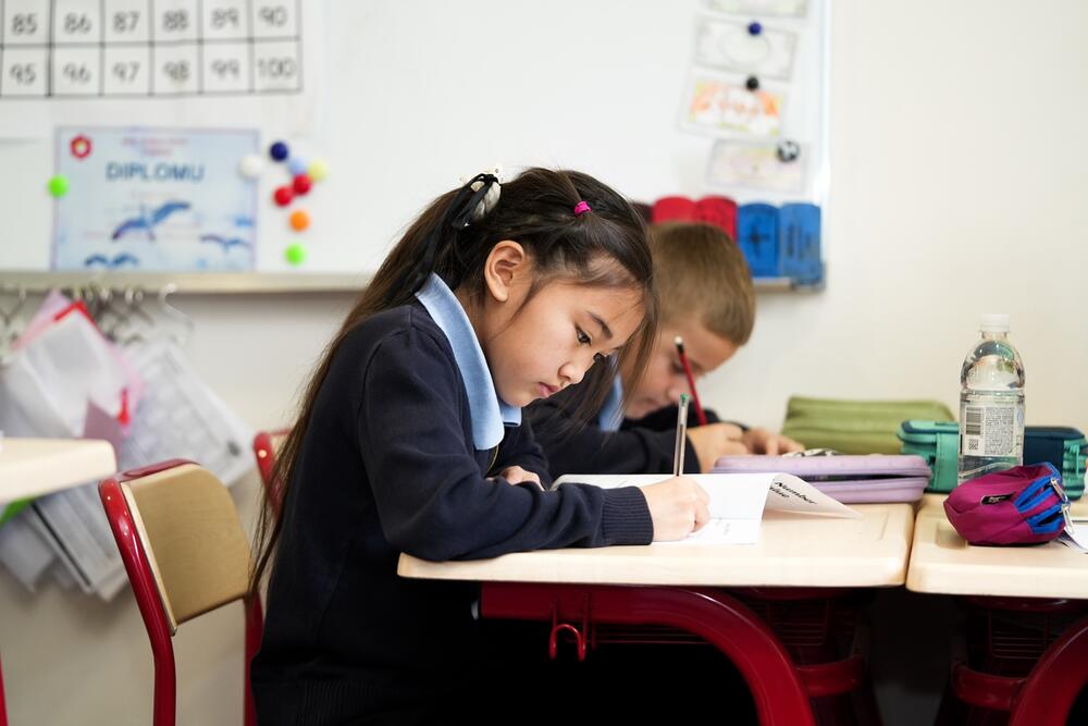 <p>Međunarodna obrazovna ustanova The British Academy, licencirana Cambridge škola i dio prestižne globalne obrazovne mreže koju čini više od 10.000 škola u preko 160 zemalja svijeta, uspješno je završila prvi trimestar svoje druge školske godine rada u Crnoj Gori.</p>