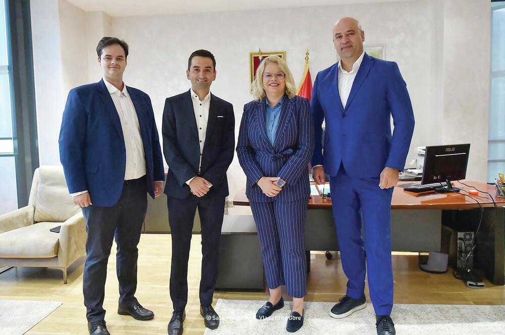 Ministarka Vukićević i Roko Tolić, izvršni direktor AD Aerodromi Crne Gore, sa visokovim predstavnicima kompanije Wiz Air Holdings Plc