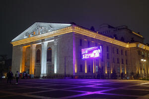 "Plesanje po kostima": Marijupoljsko pozorište trebalo bi da bude...