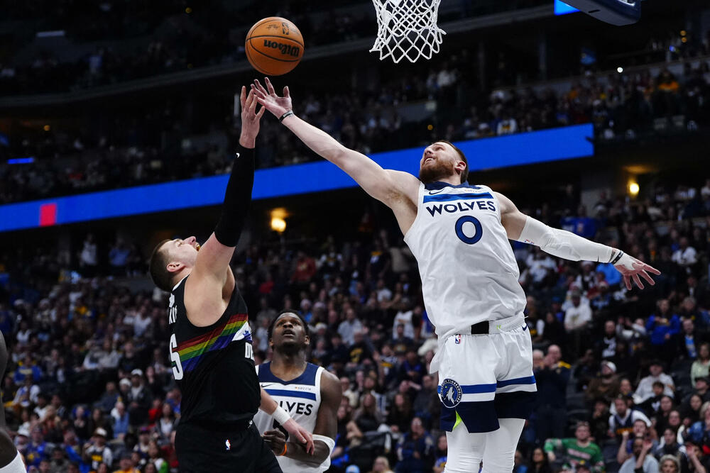 <p>Srpski centar je pogodio važna slobodna bacanja u završnici, utakmicu je završio uz šut sa linije penala 22/23, a iz igre 15/21<br /> </p>