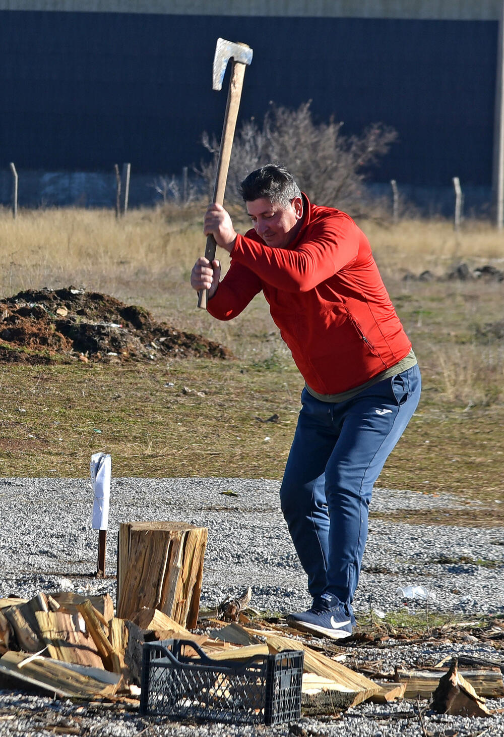 <p>Milan Ćetković apelovao na predsjednike države i Vlade, gradonačelnika Podgorice i Delegaciju EU da Botunjanima omoguće mirne praznike</p>