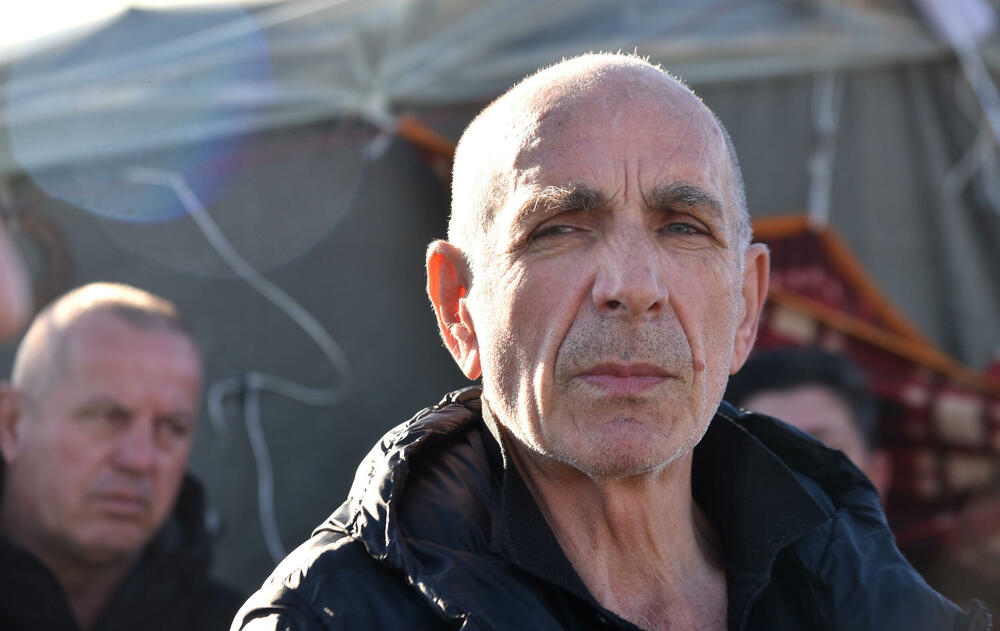 <p>Milan Ćetković apelovao na predsjednike države i Vlade, gradonačelnika Podgorice i Delegaciju EU da Botunjanima omoguće mirne praznike</p>