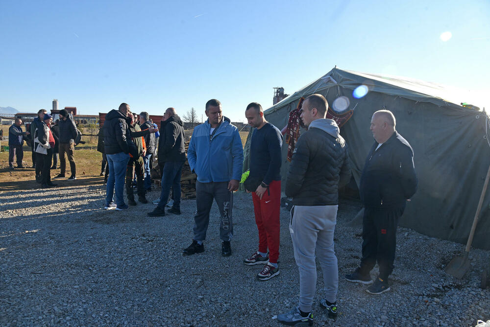 <p>Milan Ćetković apelovao na predsjednike države i Vlade, gradonačelnika Podgorice i Delegaciju EU da Botunjanima omoguće mirne praznike</p>