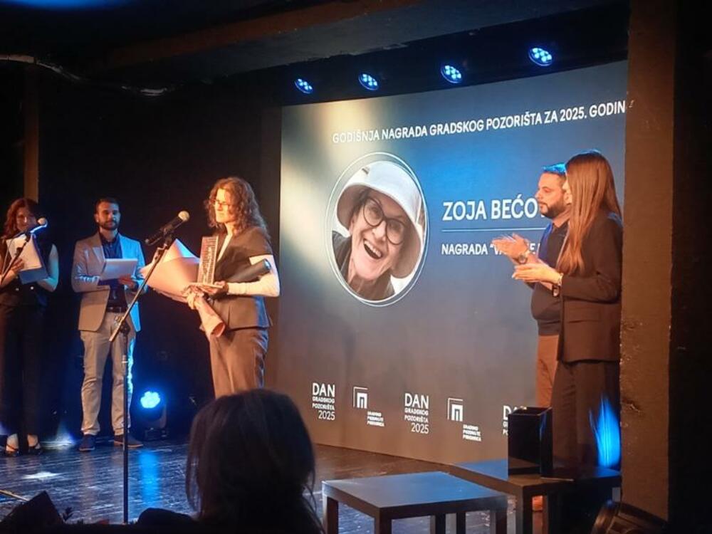 Dodjela nagradi Zoji Bećović koju preuzima njena ćerka