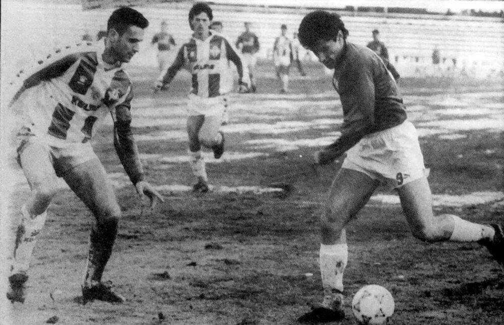 Grof Božović u duelu sa Davorom Šukerom, u pozadini je Branko Brnović