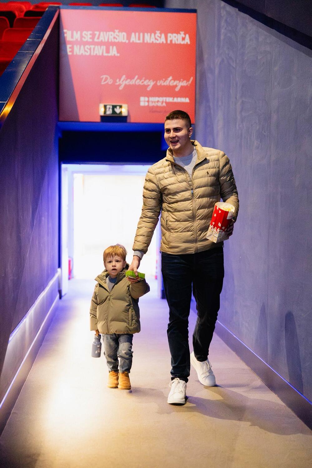 <p>Hipotekarna banka se pridružila inicijativi AikGroup i MK Group pod nazivom "Podrška porodici"</p>