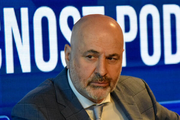 Božović: Budućnost ne može bez problema - nije dobro ni kad je...