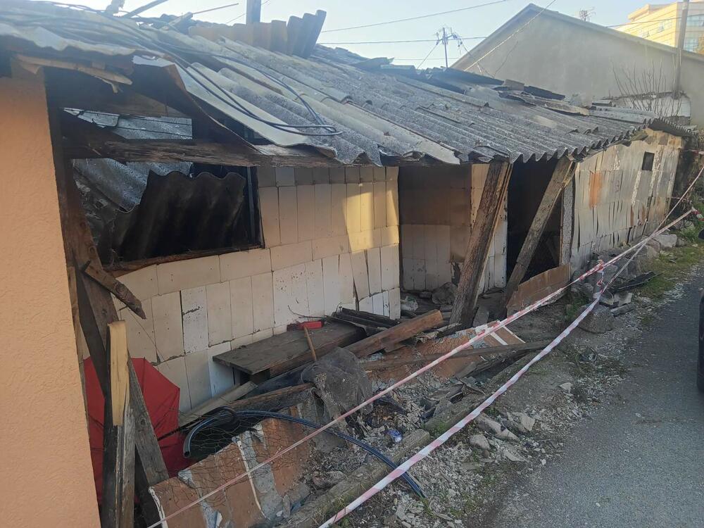 pomoć Božo Ljumović