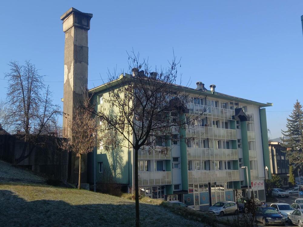 <p>Vraneš pozvao direktora "Grijanja" da podnese ostavku, optužio ga da ne stoji uz građane</p>