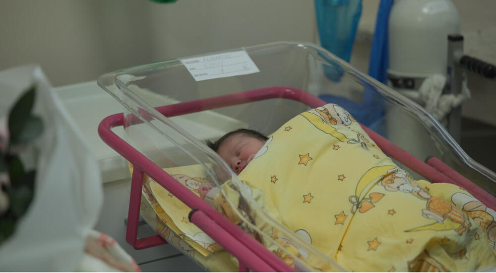 <p>"Rođenje djeteta je najljepši i najdragocjeniji trenutak u životu svake porodice. Za porodicu Globarević, Nova godina od sada nosi posebnu simboliku - simboliku novog početka, nade i vjere u budućnost, vrijednosti koje svi dijelimo i koje nas povezuju kao zajednicu", poručila je Borovinić Bojović</p>