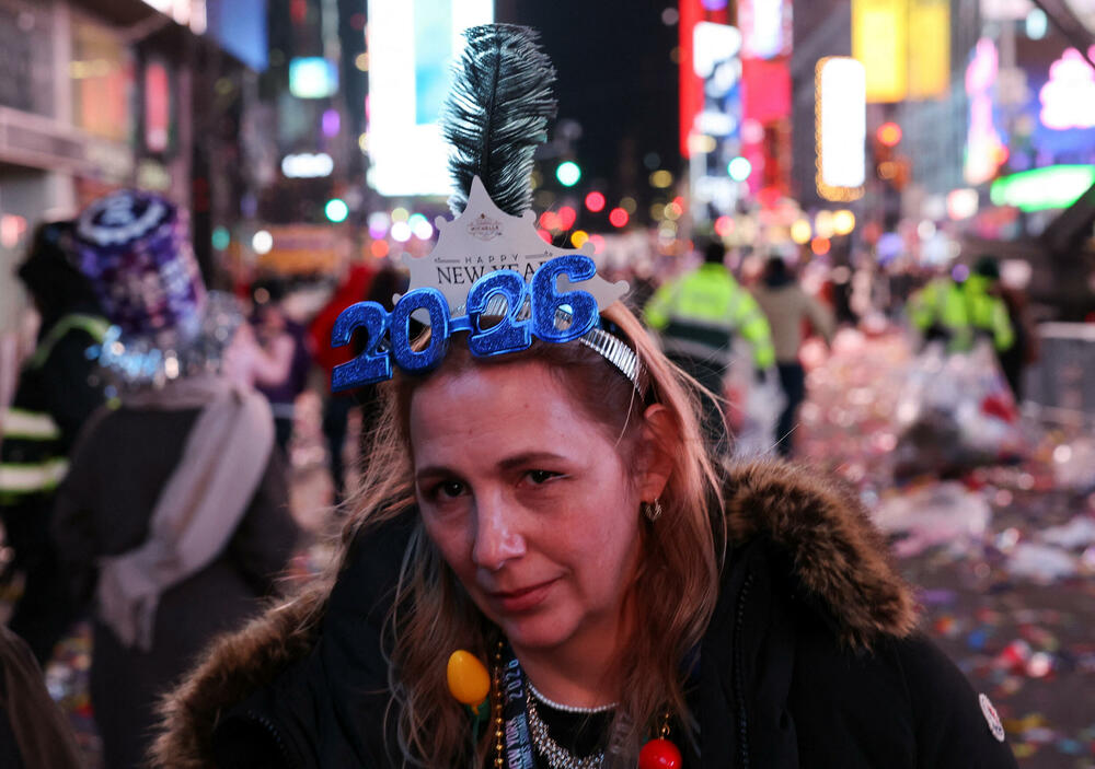 <p>U Sidneju je održan pomen za žrtve napada, a Sidnejski lučki most osvijetljen je bijelom bojom, dok je na njegovim stubovima bila prikazana menora, jedan od simbola judaizma</p>