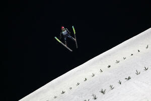 Kad ljudi lete: Magija novogodišnje Turneje četiri skakaonice