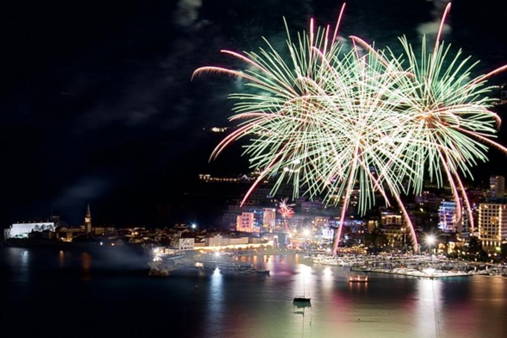 Detalj sa dočeka Nove godine u Budvi 31. decembra, Foto: Ivan Čučuk