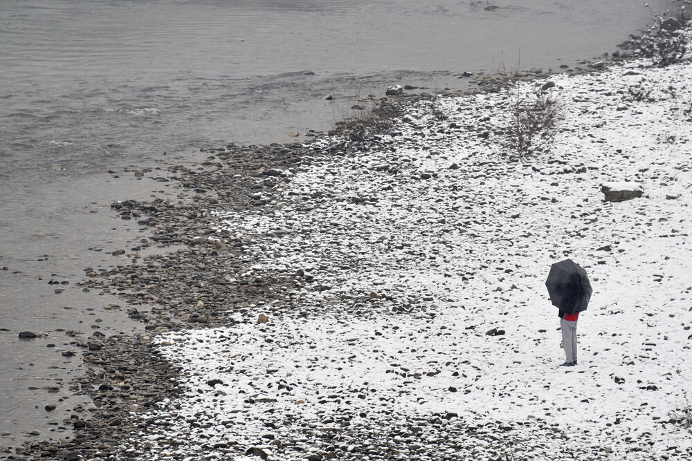 <p>U galeriji slika fotoreportera "Vijesti" Borisa Pejovića pogledajte kako izgleda Podgorica prekrivena snijegom koji je danas pao.</p>