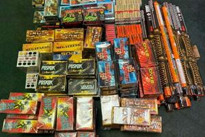 U Nikšiću od jedne osobe oduzeto 7.115 petardi i 30 komada...