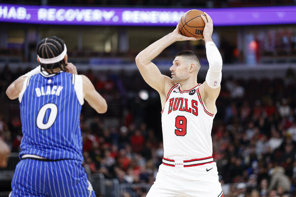 Vučevićev 572. dabl-dabl stigao protiv bivšeg tima, Bulsi ponovo...