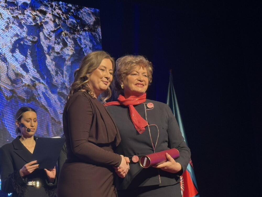 <p>"Ovaj datum je podsjetnik da sloboda nikada nije bila poklonjena, već izborena, i da svaka generacija ima obavezu da je čuva i potvrđuje &ndash; ne samo riječima, već i djelima, posebno kroz rad institucija&rdquo;, kazala je predsjednica SO Bijelo Polje</p>