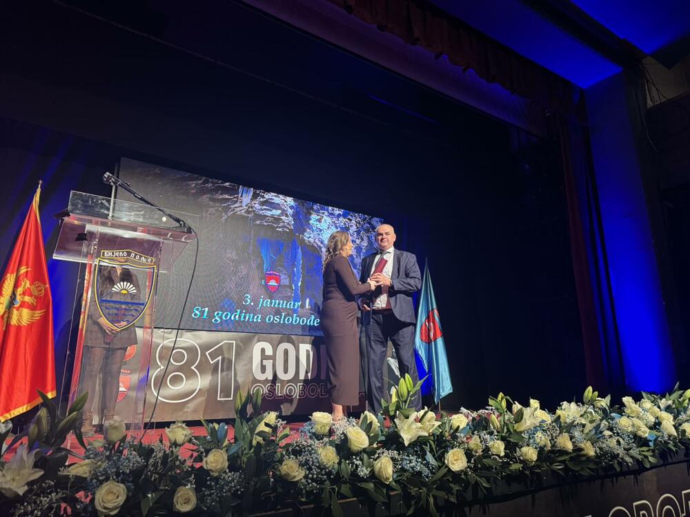 <p>"Ovaj datum je podsjetnik da sloboda nikada nije bila poklonjena, već izborena, i da svaka generacija ima obavezu da je čuva i potvrđuje &ndash; ne samo riječima, već i djelima, posebno kroz rad institucija&rdquo;, kazala je predsjednica SO Bijelo Polje</p>