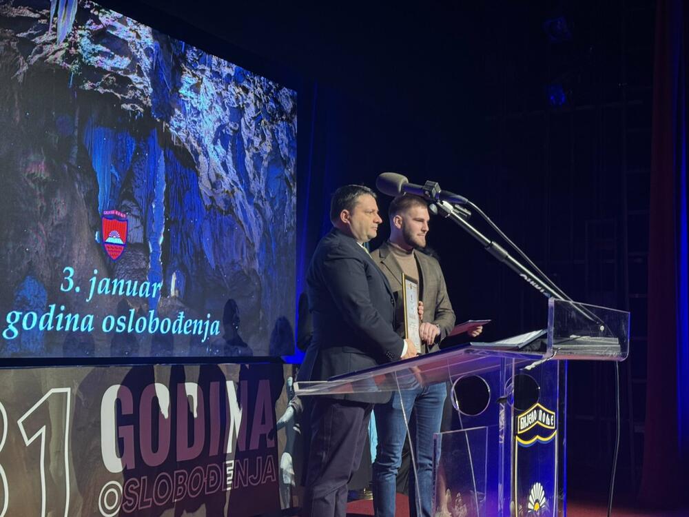 <p>"Ovaj datum je podsjetnik da sloboda nikada nije bila poklonjena, već izborena, i da svaka generacija ima obavezu da je čuva i potvrđuje &ndash; ne samo riječima, već i djelima, posebno kroz rad institucija&rdquo;, kazala je predsjednica SO Bijelo Polje</p>