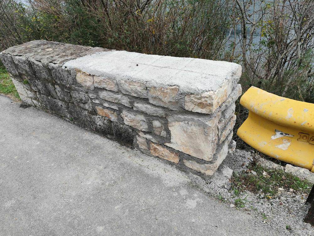 Nepoštovanje originalnog kamenog sloga