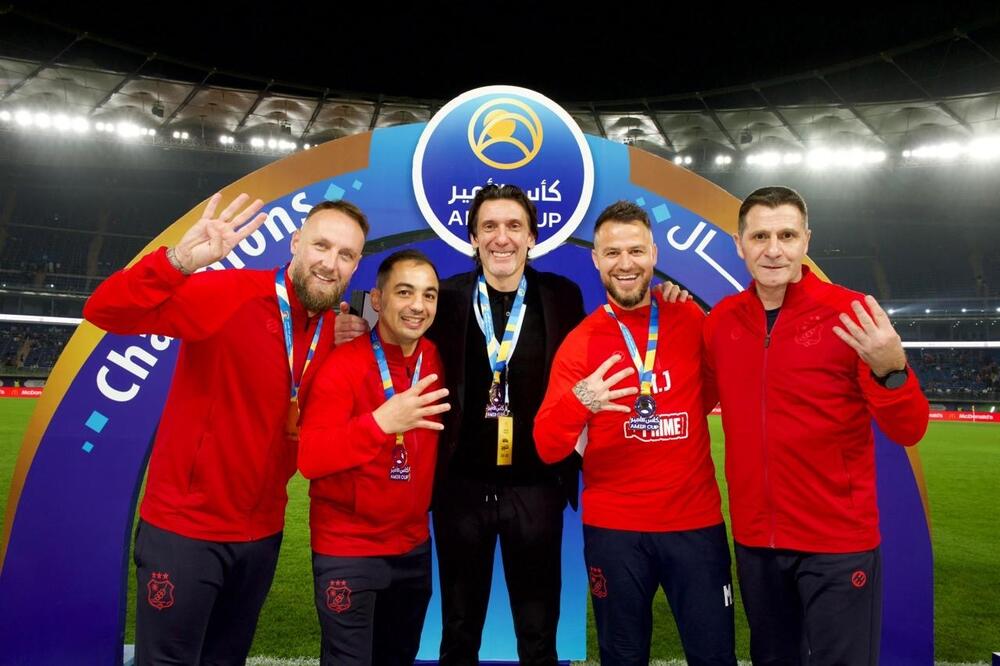 U Jovovićevom stručnom štabu su Blažo Igumanović, Marko Jovanović i Darko Lubarda, Foto: SCK