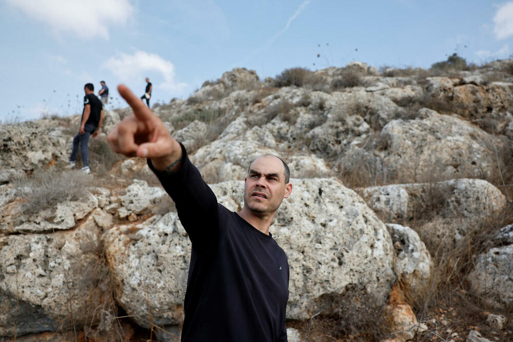 Džonatan Polak, izraelski aktivista za ljudska prava koji je svjedočio napadu izraelskih doseljenika tokom berbe maslina