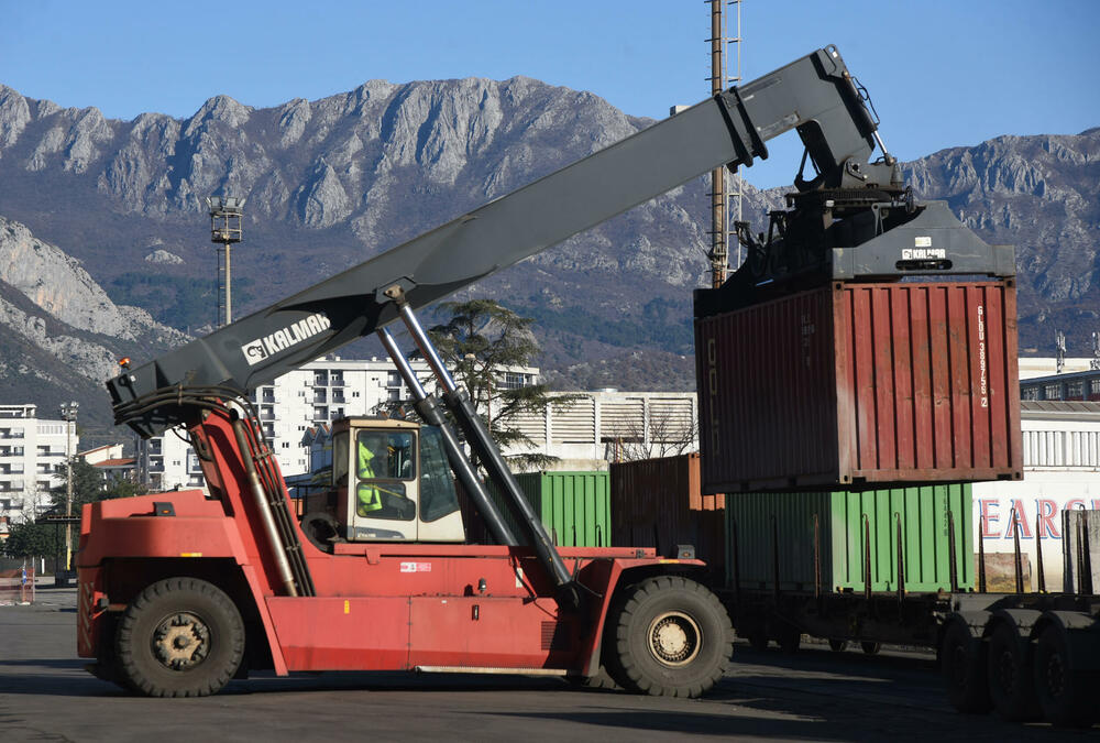 Rad pod Rumijom ne prestaje: Slobodna zona Luke Bar