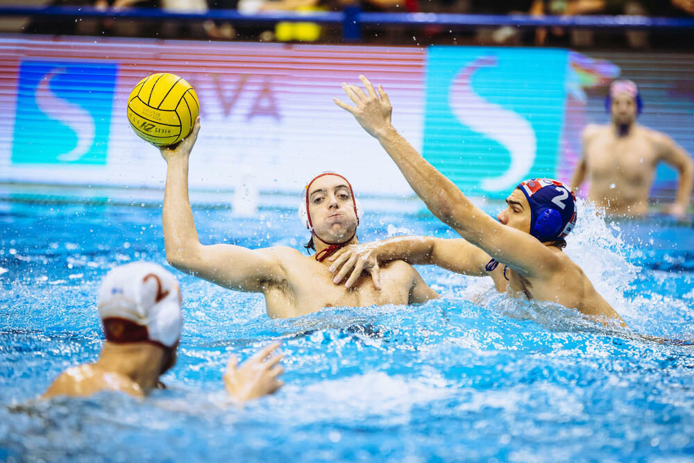 <p>Vaterpolisti Crne Gore poraženi od Hrvatske (12:11) u posljednjoj pripremnoj utakmici pred Evropsko prvenstvo</p>